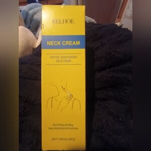 Feelhoé Peptide Moisturizing Neck Cream - Yellow